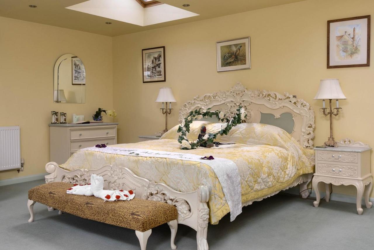 Pheasant Suites 콜체스터 외부 사진